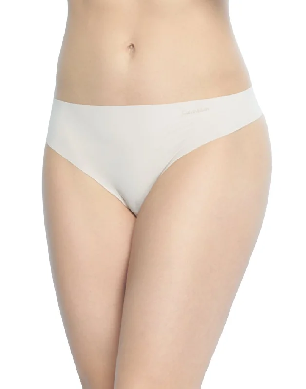 Calvin Klein Women Invisible Seamless Thong D3428