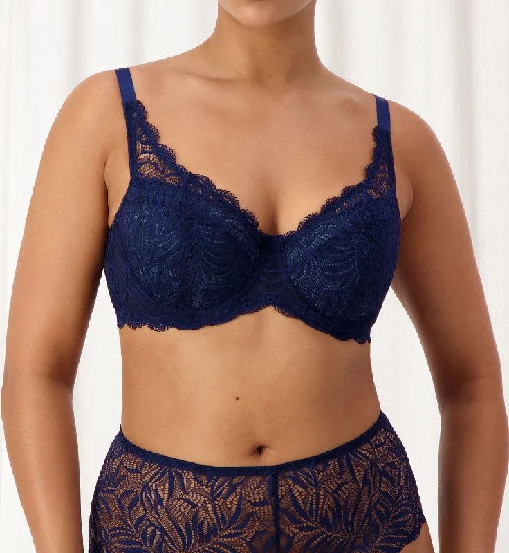 ESSENTIAL LACE BALCONETTE PADDED BRA