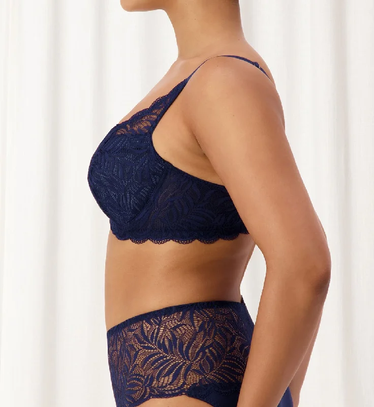 ESSENTIAL LACE BALCONETTE PADDED BRA