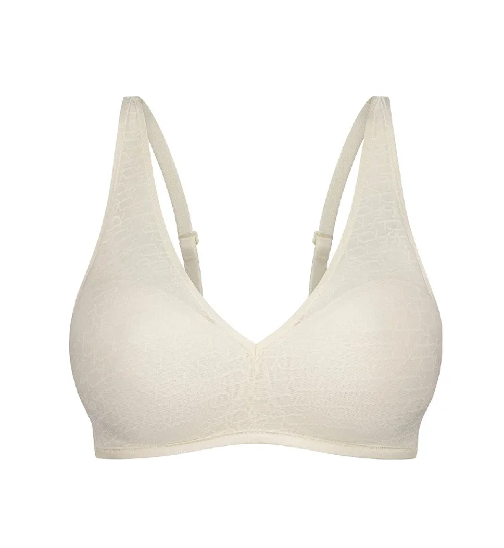 SIGNATURE SHEER WIREFREE BRA