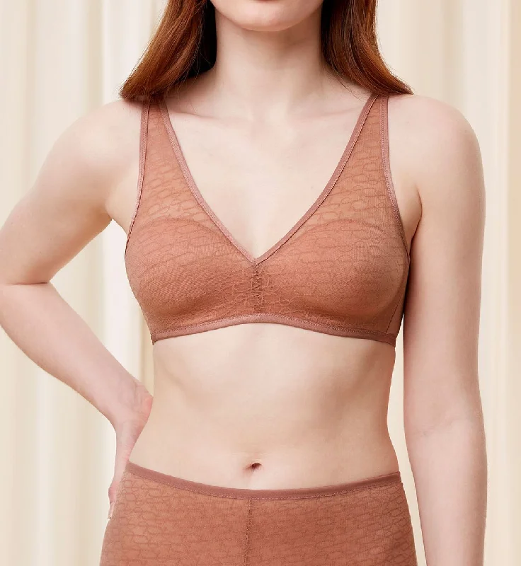 SIGNATURE SHEER WIREFREE BRA