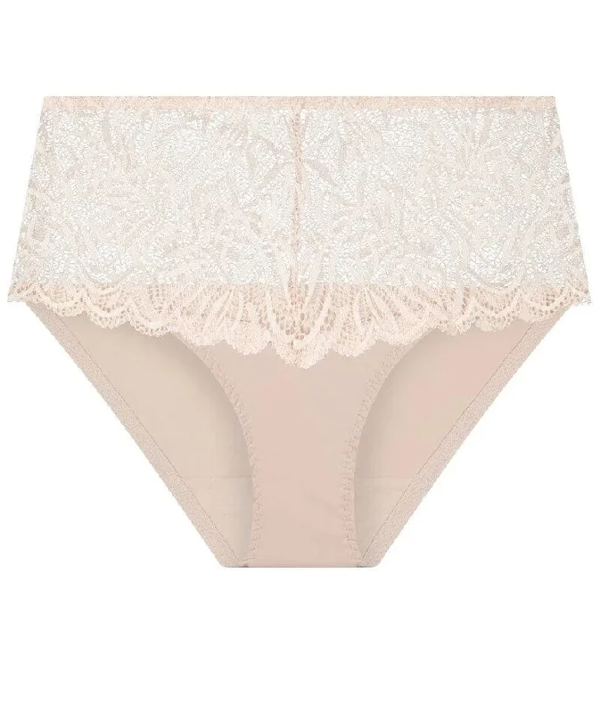 Triumph Essential Lace Maxi Brief - Nude Pink