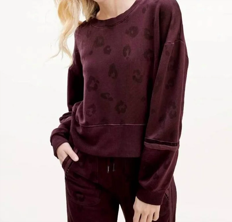 Corinna Pullover In Black Cherry Leopard